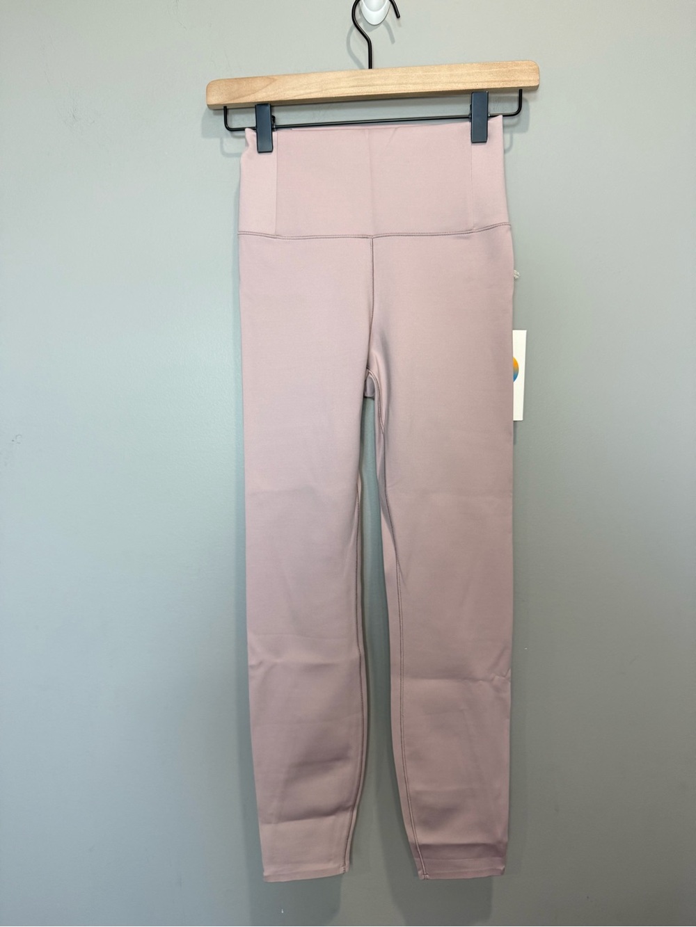 Vuori Evolve High-Waist Leggings - Dusky size Small